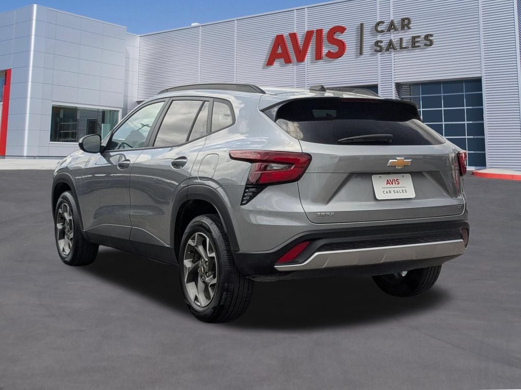 Thumbnail: 2025 Chevrolet Trax - 3