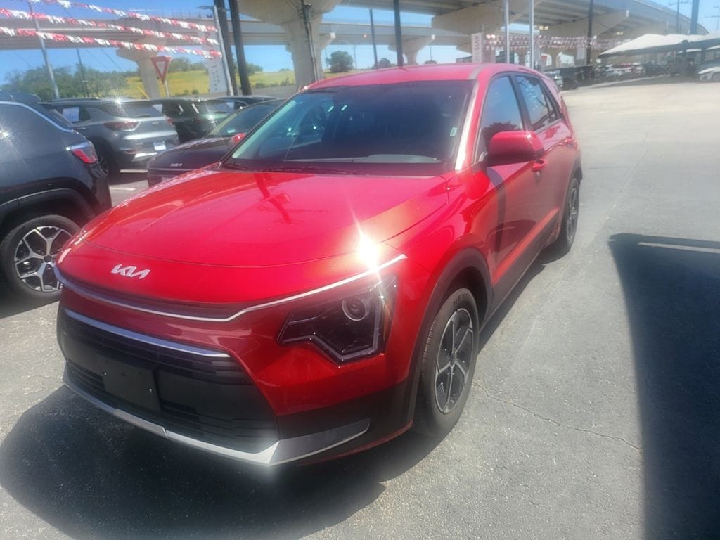 Thumbnail: 2025 Kia Niro - 1