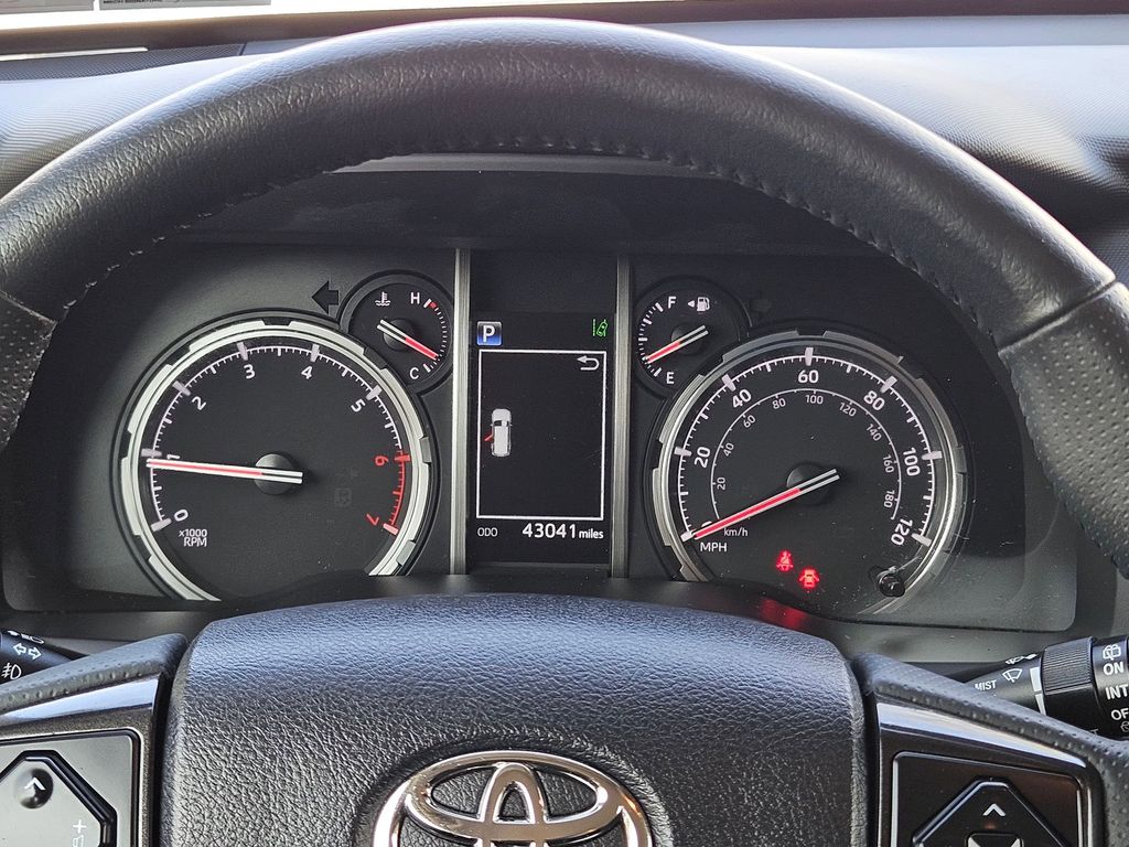 Thumbnail: 2024 Toyota 4Runner - 25