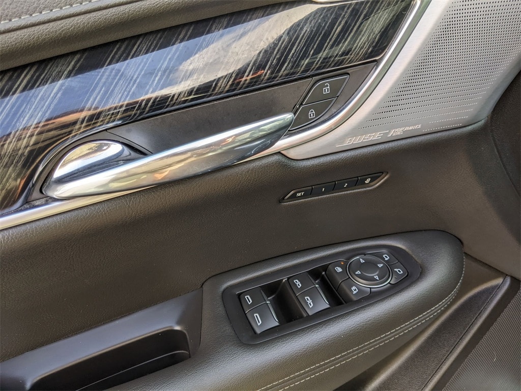 Thumbnail: 2024 Cadillac XT6 - 24