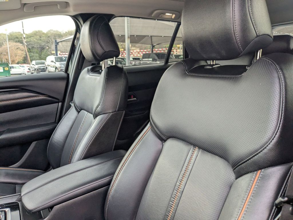 Thumbnail: 2025 Mazda CX-50 - 13