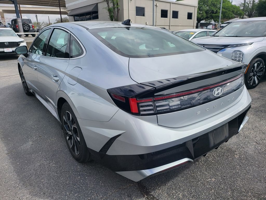 Thumbnail: 2025 Hyundai Sonata - 10