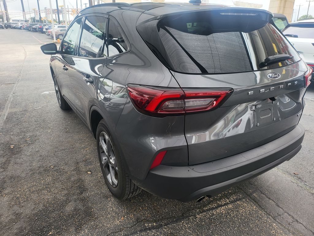 Thumbnail: 2025 Ford Escape - 9