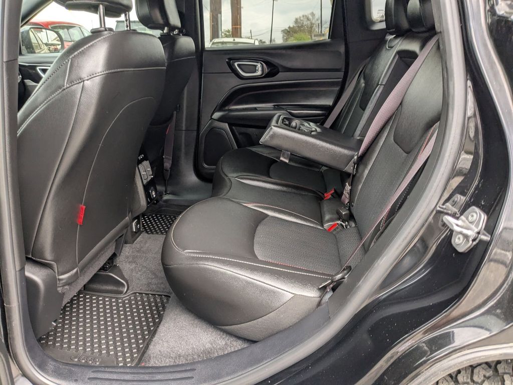 Thumbnail: 2025 Jeep Compass - 26