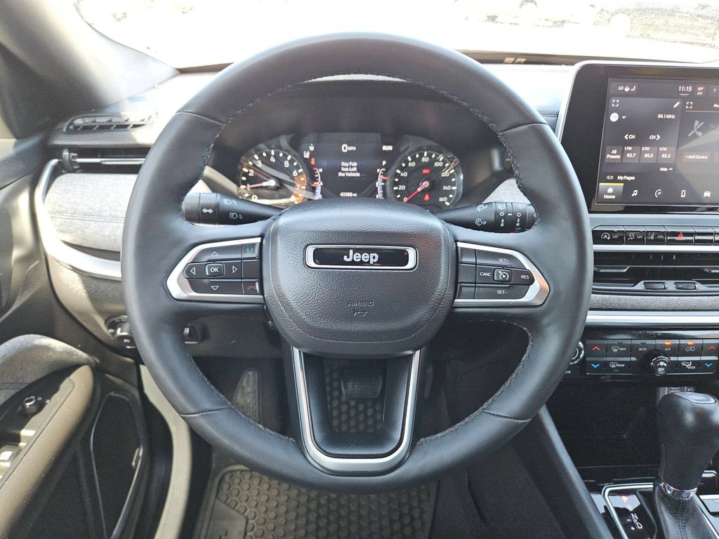 2025 Jeep Compass Latitude - Photo 23