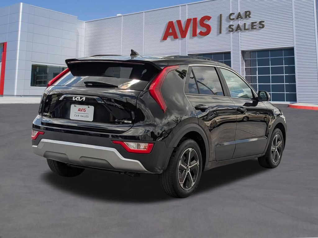 Thumbnail: 2025 Kia Niro - 6