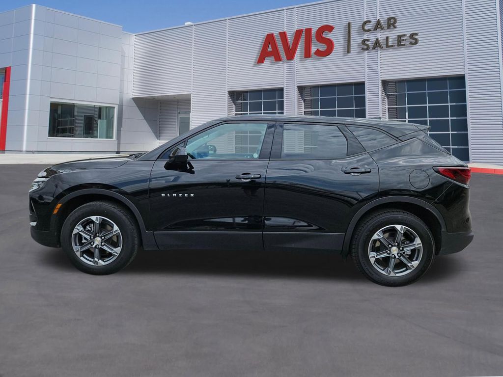 Thumbnail: 2025 Chevrolet Blazer - 2