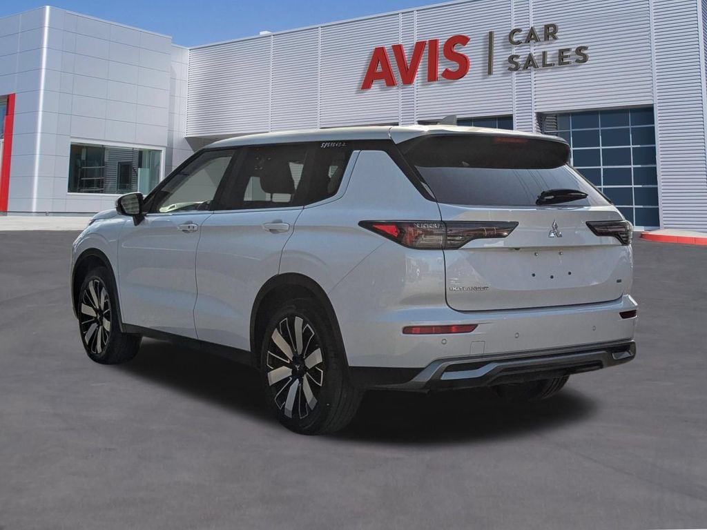 Thumbnail: 2025 Mitsubishi Outlander - 3