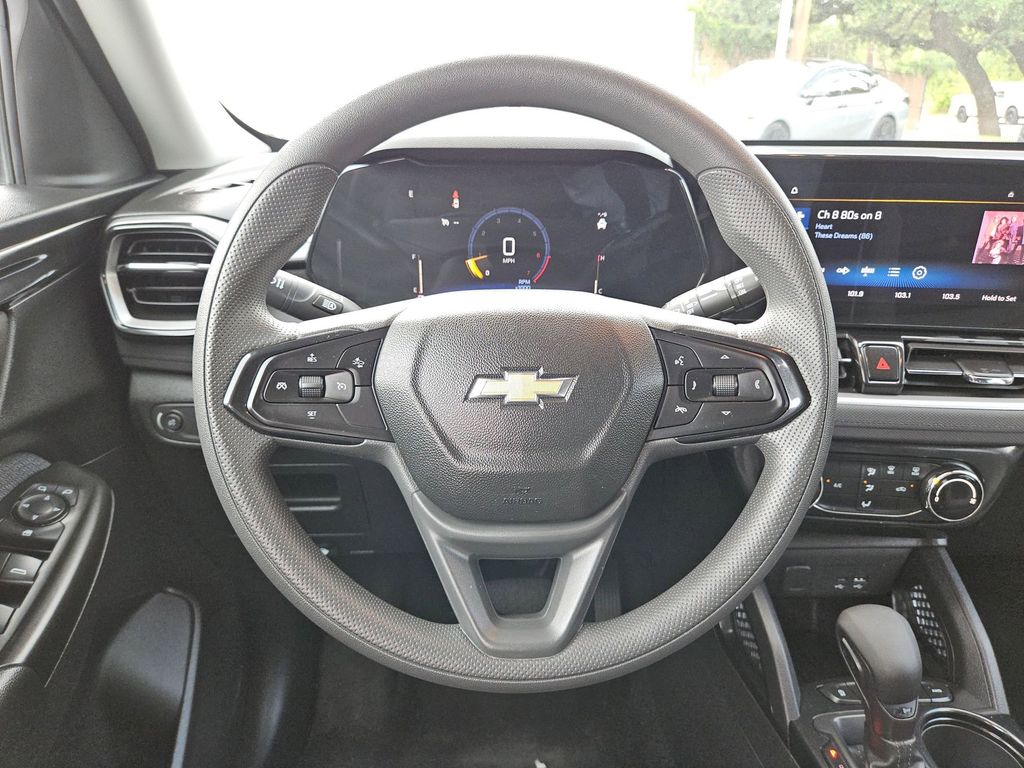 Thumbnail: 2025 Chevrolet TrailBlazer - 23