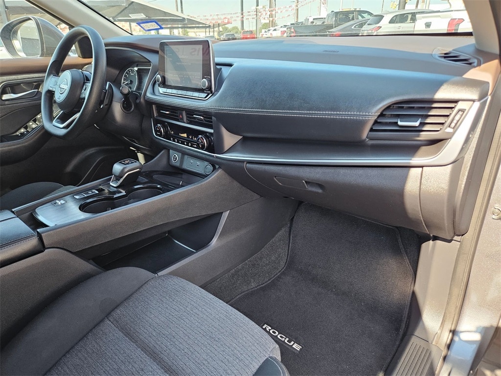Thumbnail: 2023 Nissan Rogue - 31