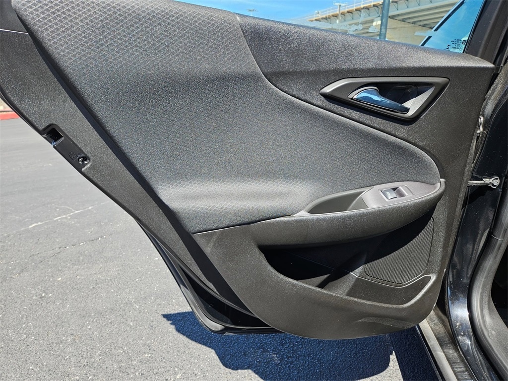 Thumbnail: 2023 Chevrolet Malibu - 18