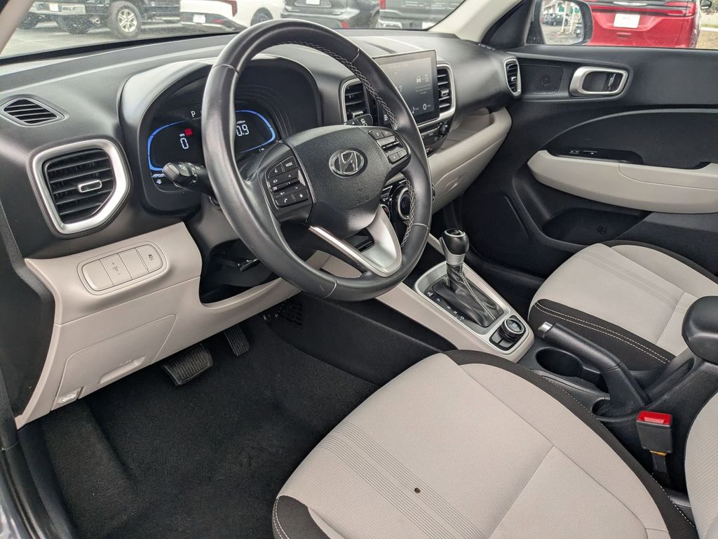 Thumbnail: 2025 Hyundai Venue - 13