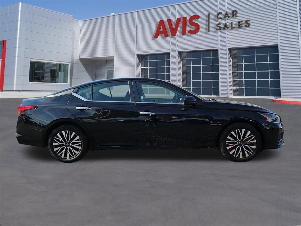 2024 Nissan Altima 2.5 SV photo 4