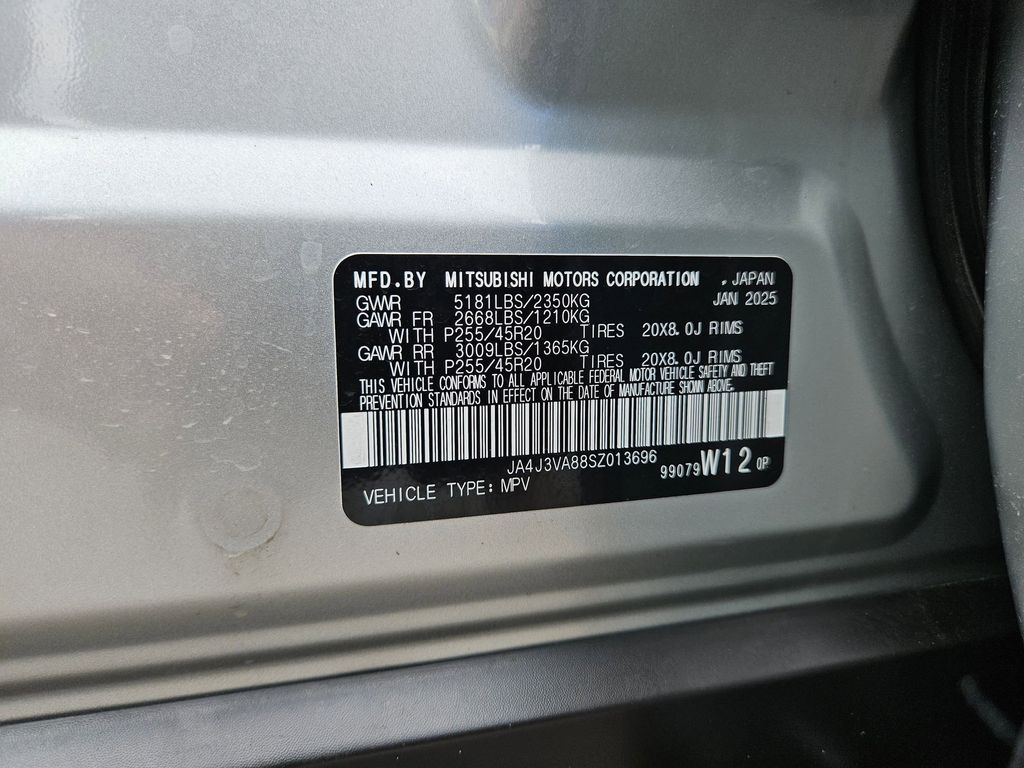 Thumbnail: 2025 Mitsubishi Outlander - 24