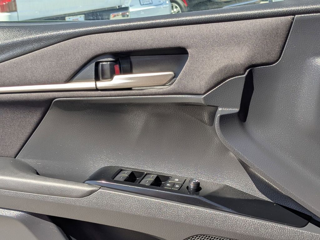 Thumbnail: 2025 Toyota Camry - 16