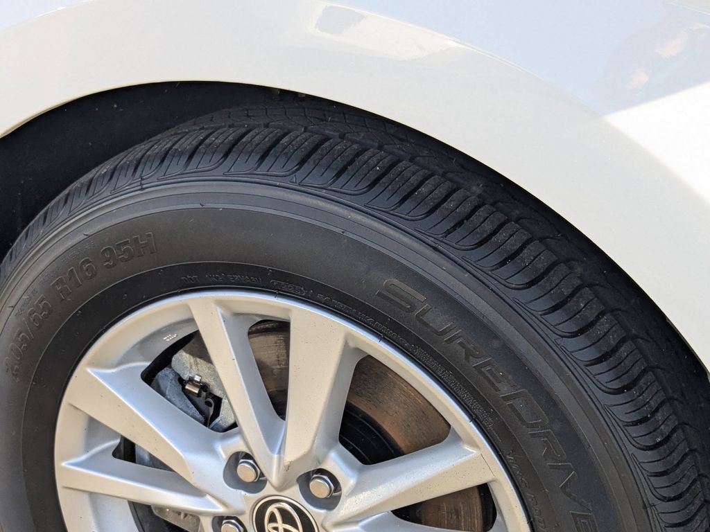 Thumbnail: 2025 Toyota Camry - 29