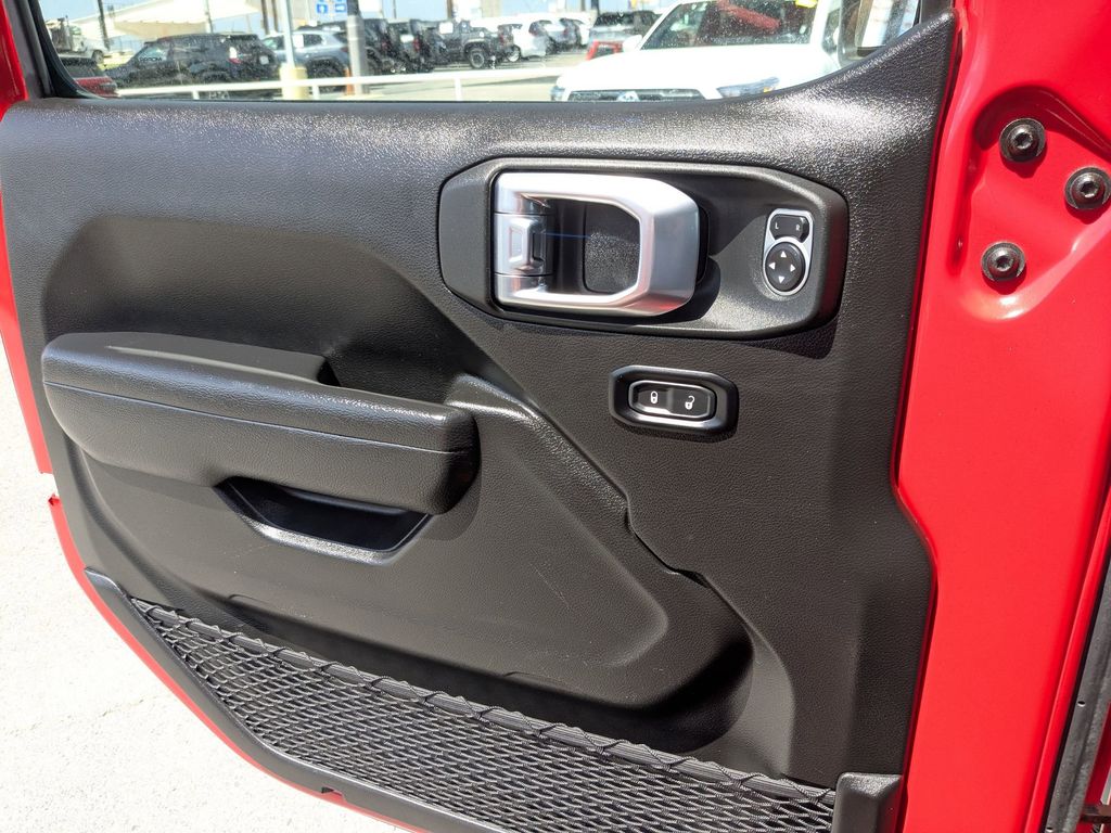 Thumbnail: 2025 Jeep Wrangler - 16