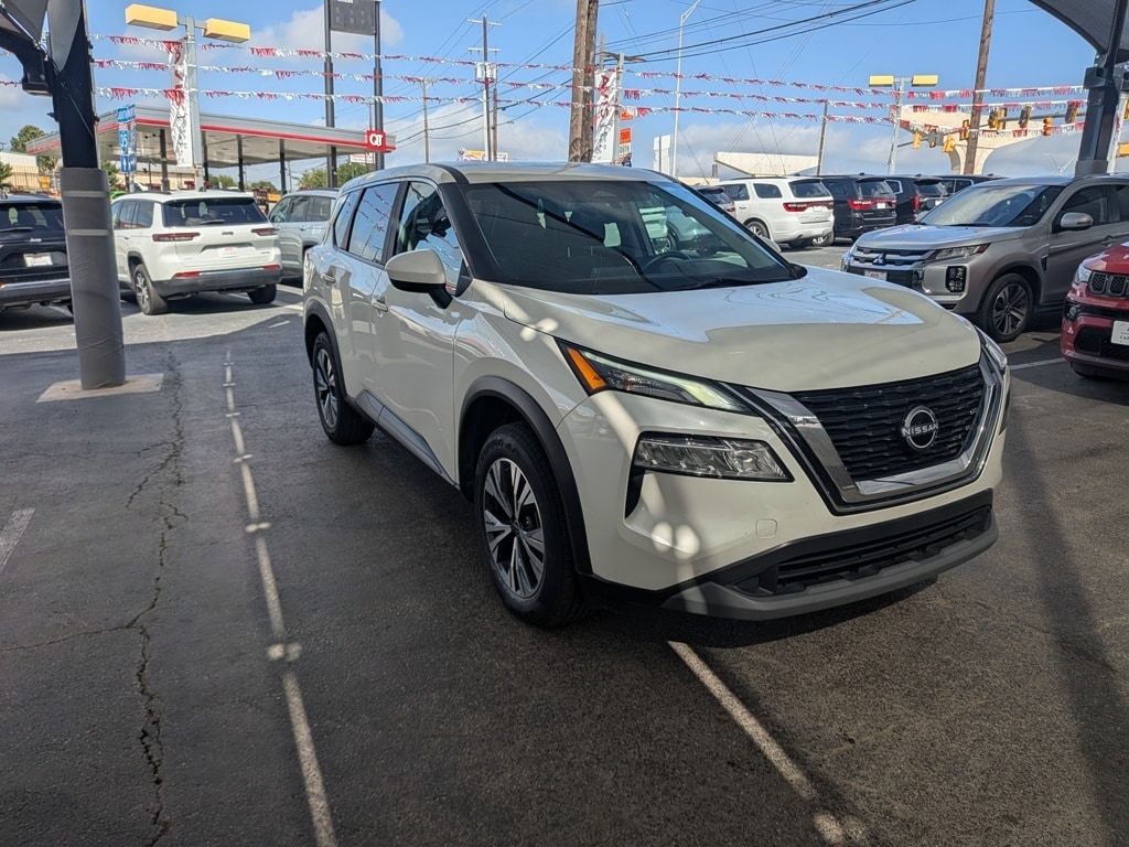 Thumbnail: 2023 Nissan Rogue - 3