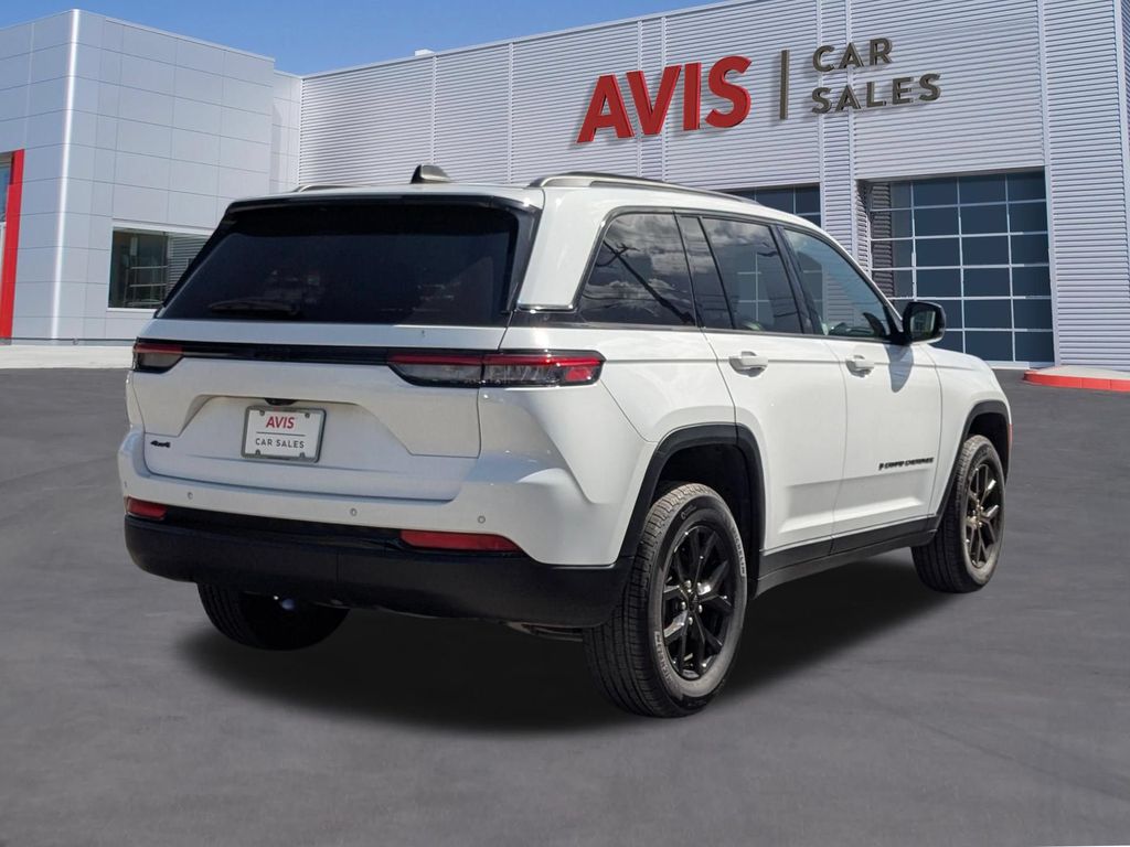 Thumbnail: 2025 Jeep Grand Cherokee - 6