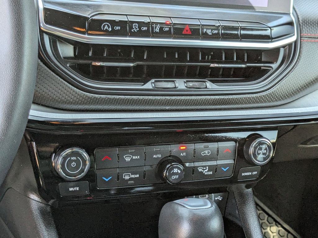 Thumbnail: 2025 Jeep Compass - 22