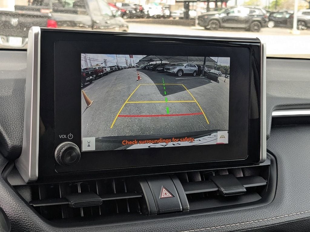 Thumbnail: 2025 Toyota RAV4 - 21