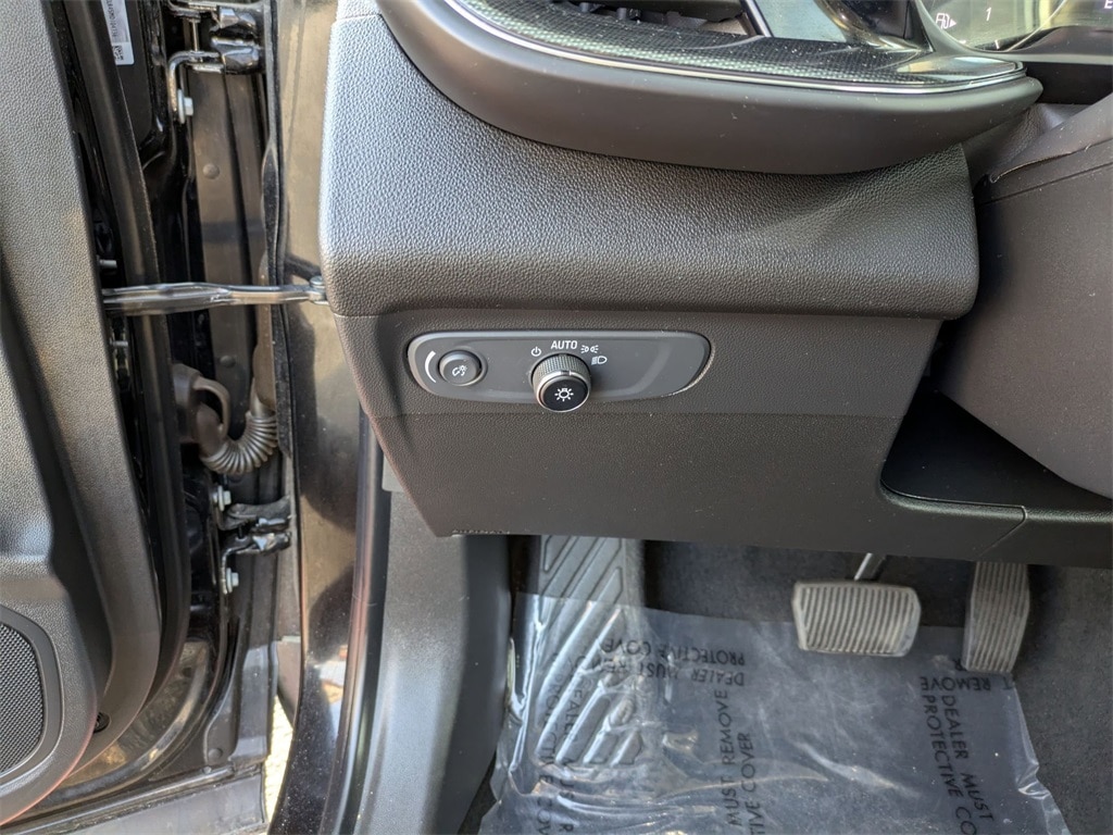 2021 Buick Envision Preferred 21