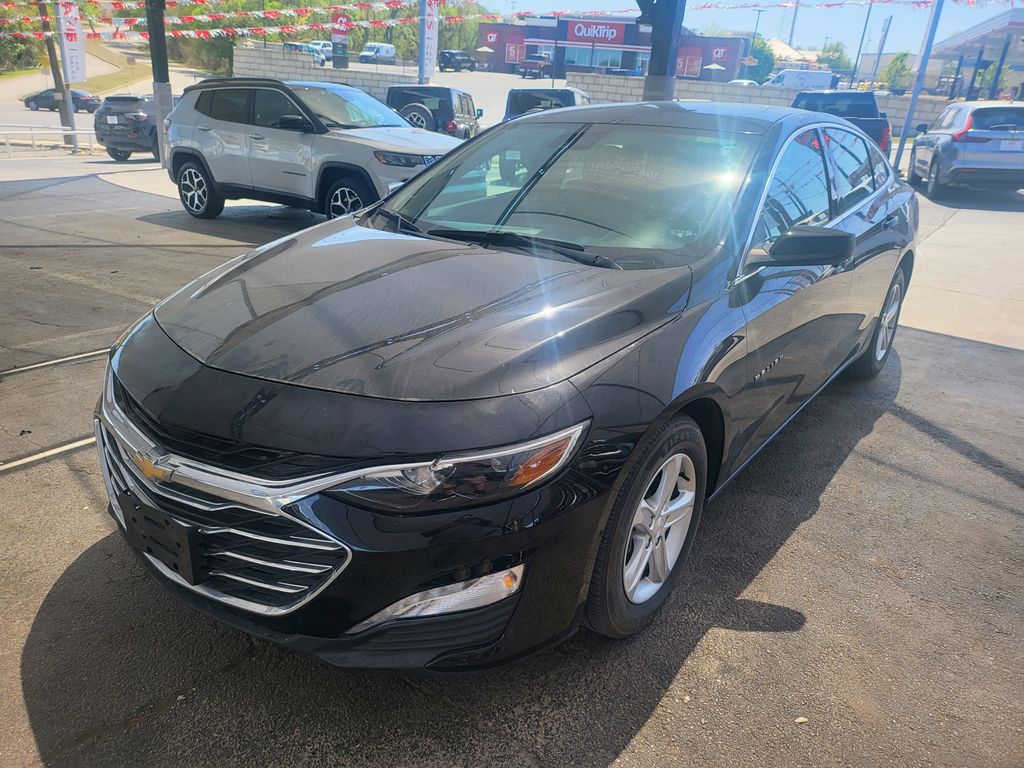 Thumbnail: 2024 Chevrolet Malibu - 2