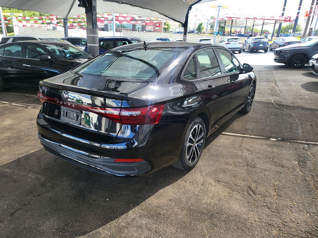 Thumbnail: 2025 Volkswagen Jetta - 8