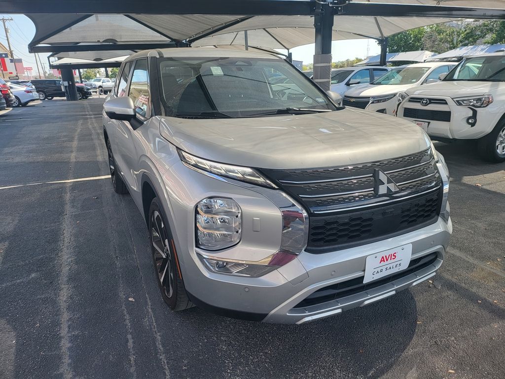 Thumbnail: 2024 Mitsubishi Outlander - 5