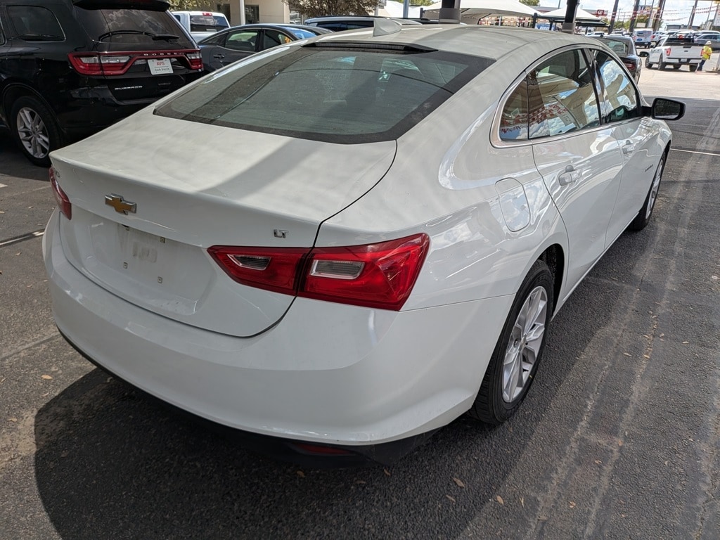 Thumbnail: 2023 Chevrolet Malibu - 9
