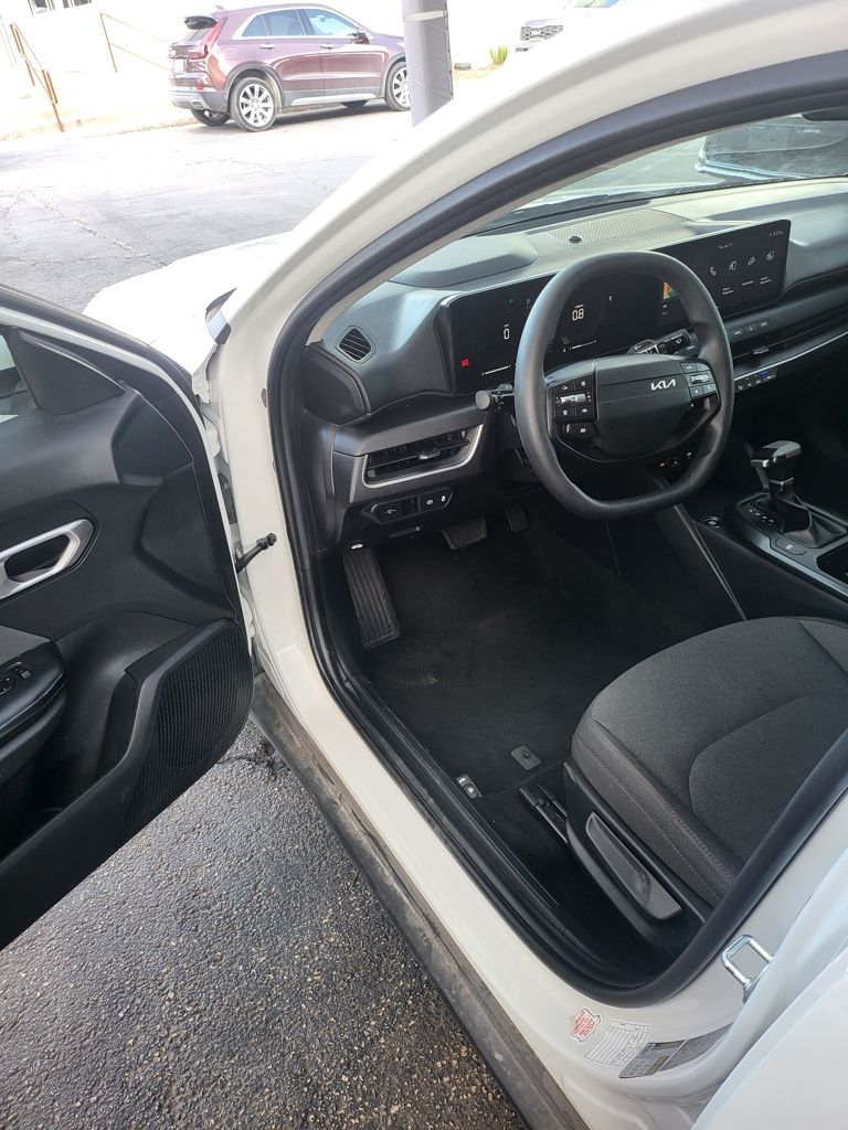 Thumbnail: 2025 Kia K4 - 2