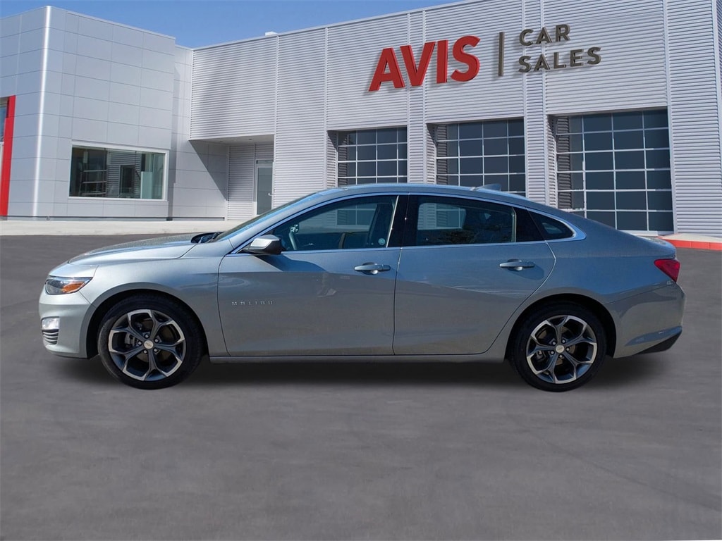 Thumbnail: 2023 Chevrolet Malibu - 9