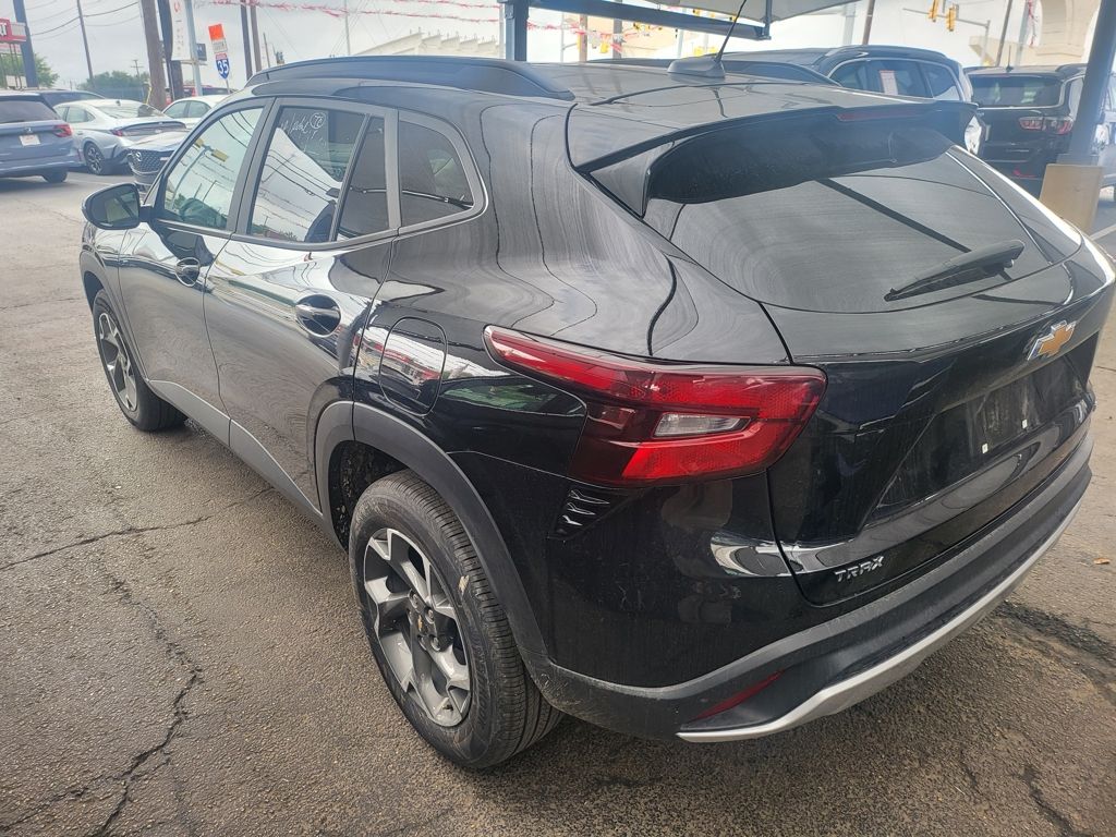 Thumbnail: 2025 Chevrolet Trax - 12