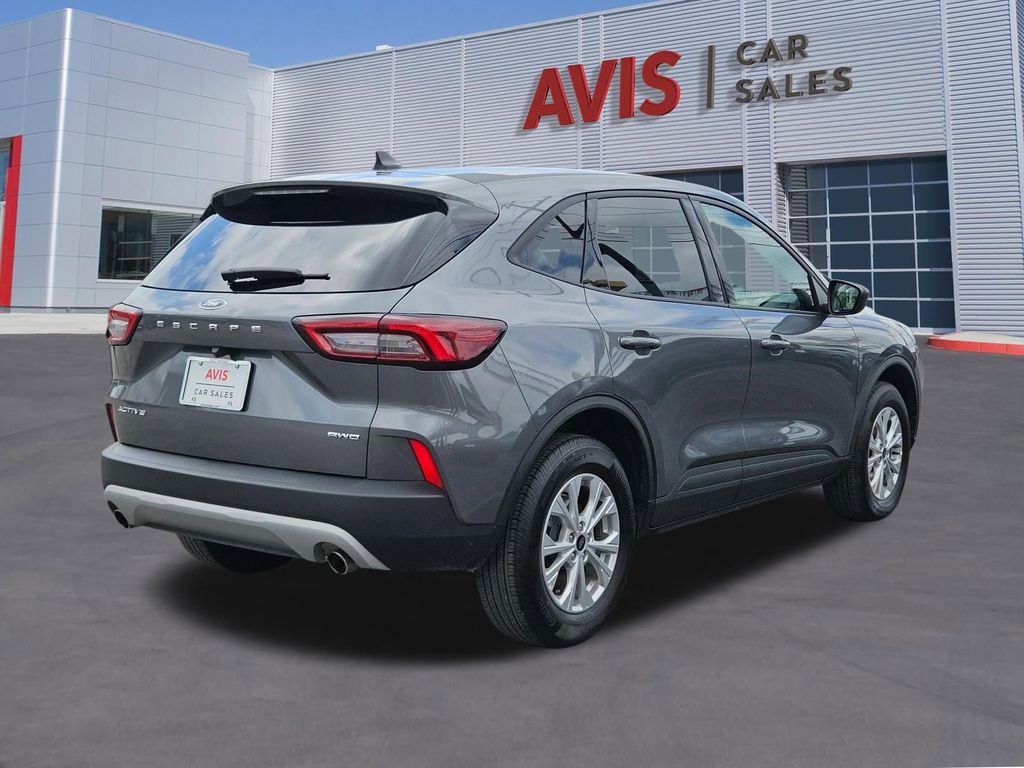 Thumbnail: 2025 Ford Escape - 6