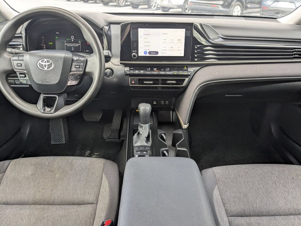 Thumbnail: 2025 Toyota Camry - 25