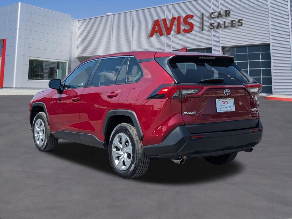 2025 Toyota RAV4 LE photo 3