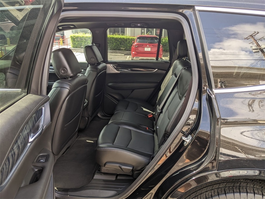 Thumbnail: 2024 Cadillac XT6 - 25