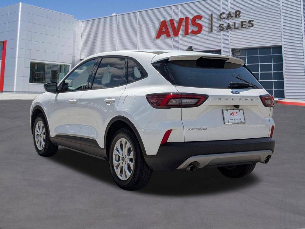 Thumbnail: 2025 Ford Escape - 3