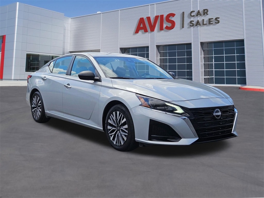 Thumbnail: 2024 Nissan Altima - 3
