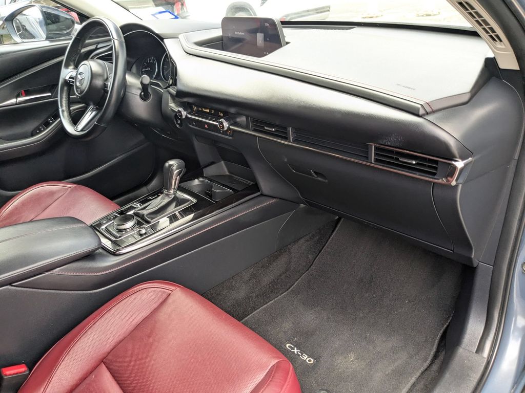 2025 Mazda CX-30 Carbon Edition - Photo 29