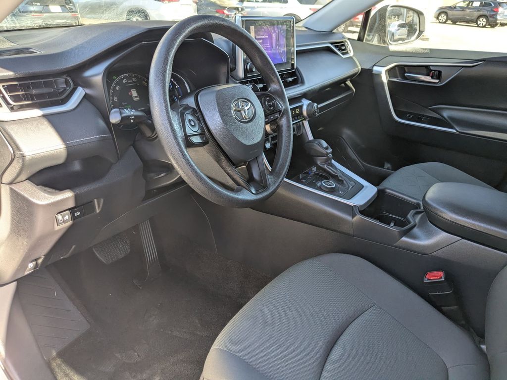 Thumbnail: 2025 Toyota RAV4 - 13