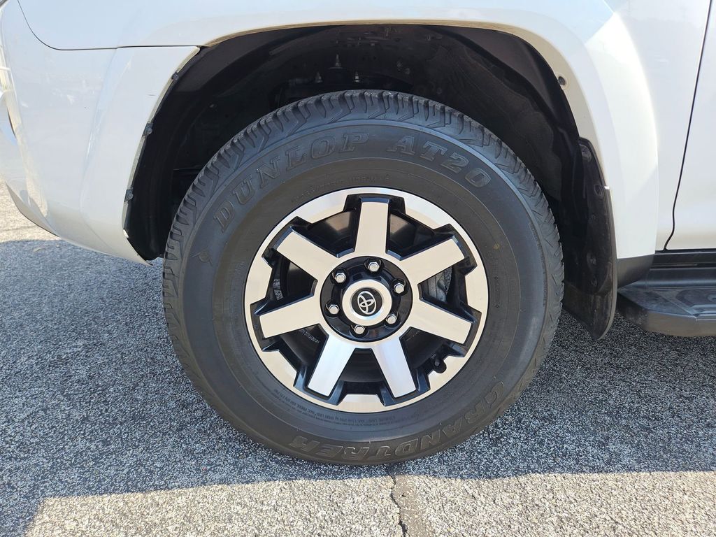 Thumbnail: 2024 Toyota 4Runner - 33