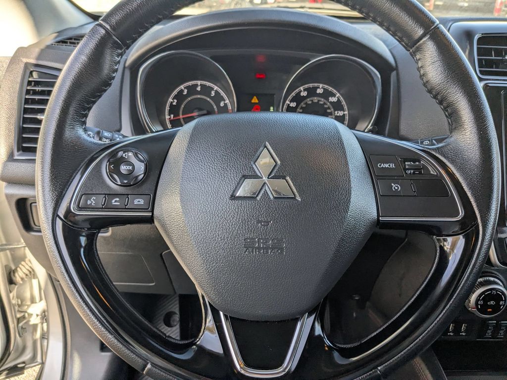 Thumbnail: 2025 Mitsubishi Outlander Sport - 16