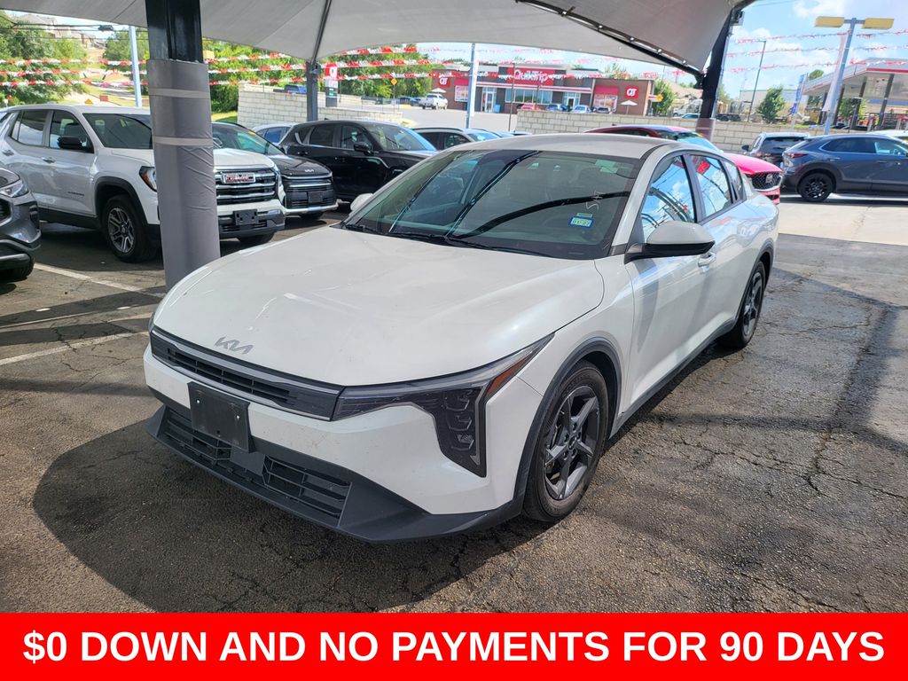 2025 Kia K4 LXS AT's photo