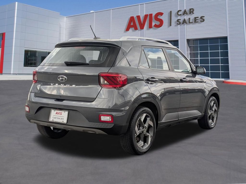 Thumbnail: 2025 Hyundai Venue - 3