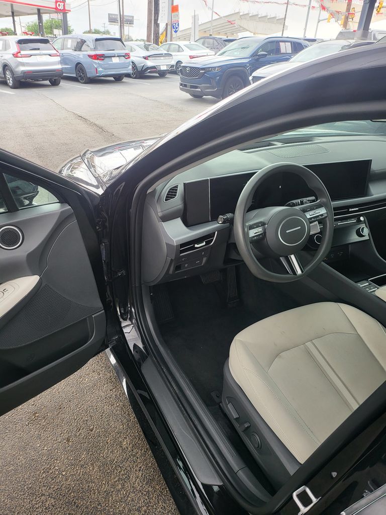 Thumbnail: 2025 Hyundai Sonata - 4