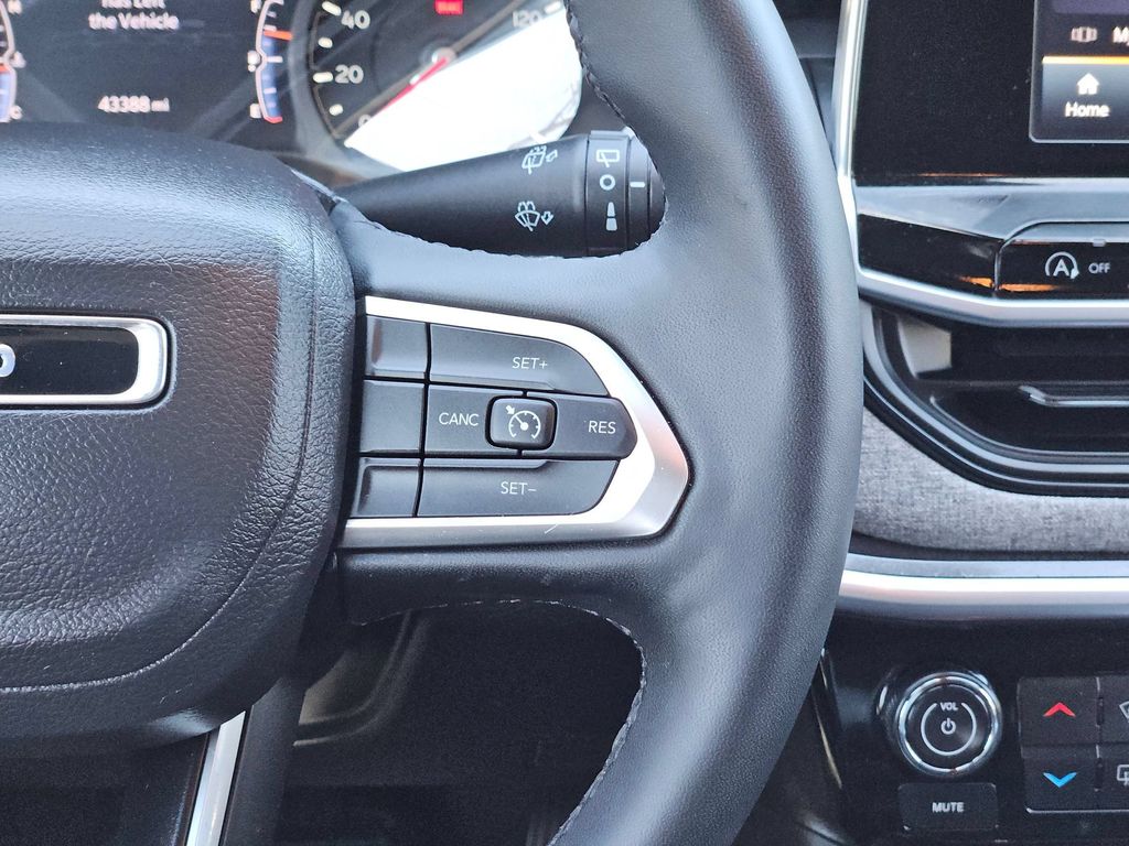 2025 Jeep Compass Latitude - Photo 25