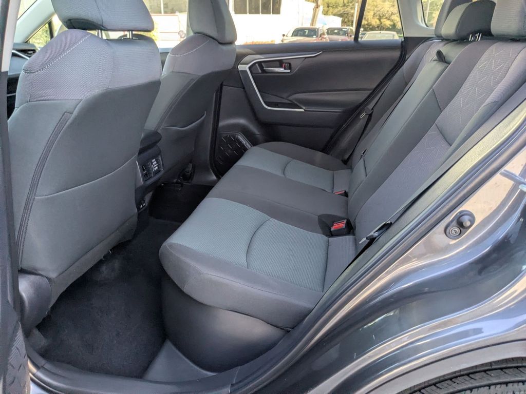 Thumbnail: 2025 Toyota RAV4 - 23