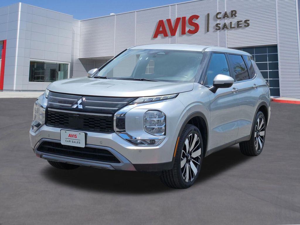 2025 Mitsubishi Outlander SE S-AWC's photo