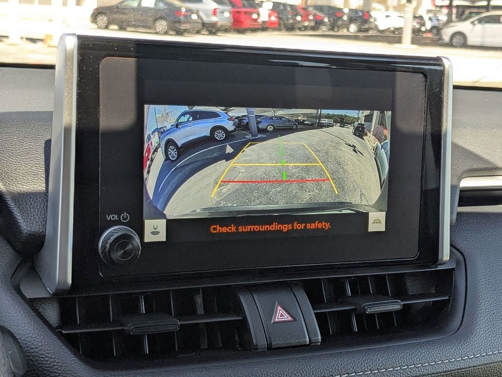 Thumbnail: 2025 Toyota RAV4 - 21